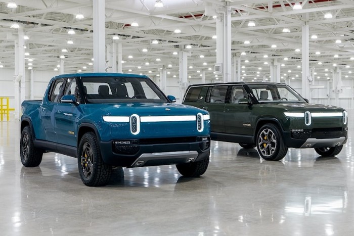 2022 Rivian R1S SUV Front Angle View