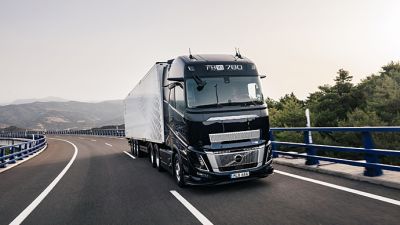 볼보트럭, FH16 신모델 공개... 효율성과 성능 개선