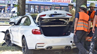 BMW M4 사고 사진